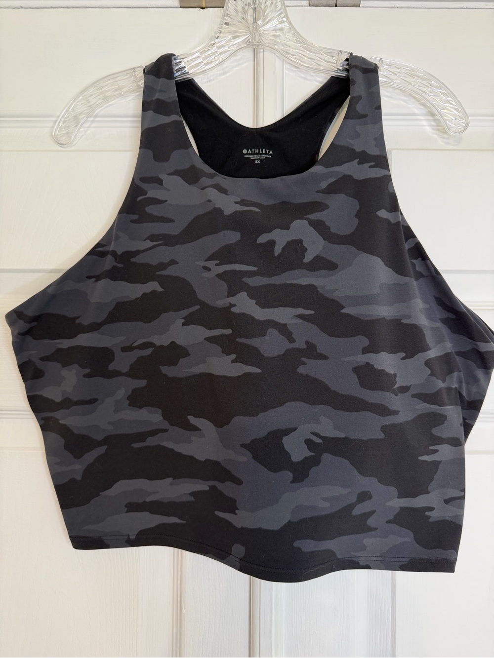 Athleta Black and Gray Camo Cropped Tank